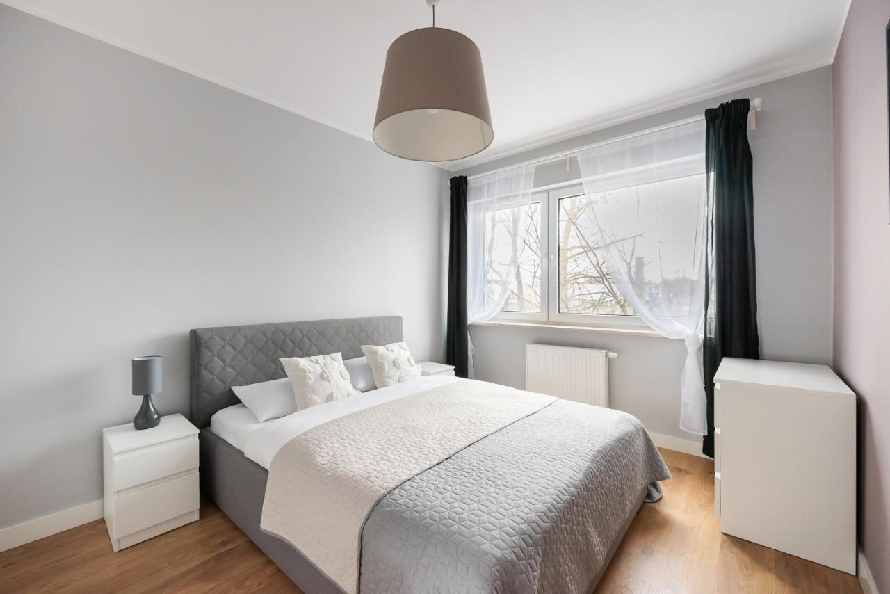 ורשה Metro Mlynow Silver Apartment מראה חיצוני תמונה